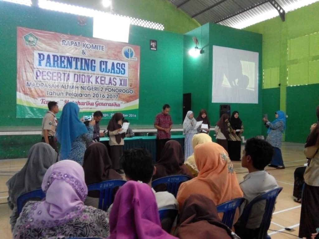 Motivation and Parenting Class, Meningkatkan Semangat Belajar Kelas XII. Motivation and Parenting Class, Meningkatkan Semangat Belajar Kelas XII.