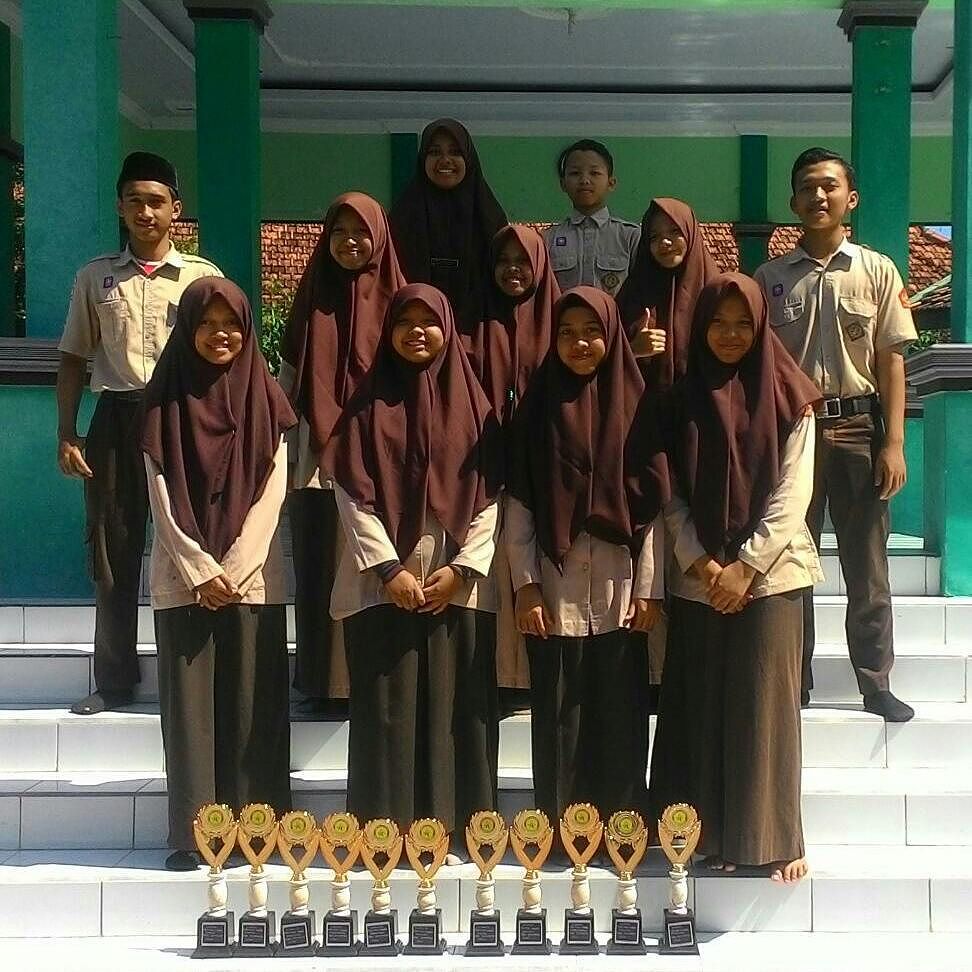 Para Juara Kompetisi Sains Madrasah (KSM) MAN 2 Ponorogo Para Juara Kompetisi Sains Madrasah (KSM) MAN 2 Ponorogo