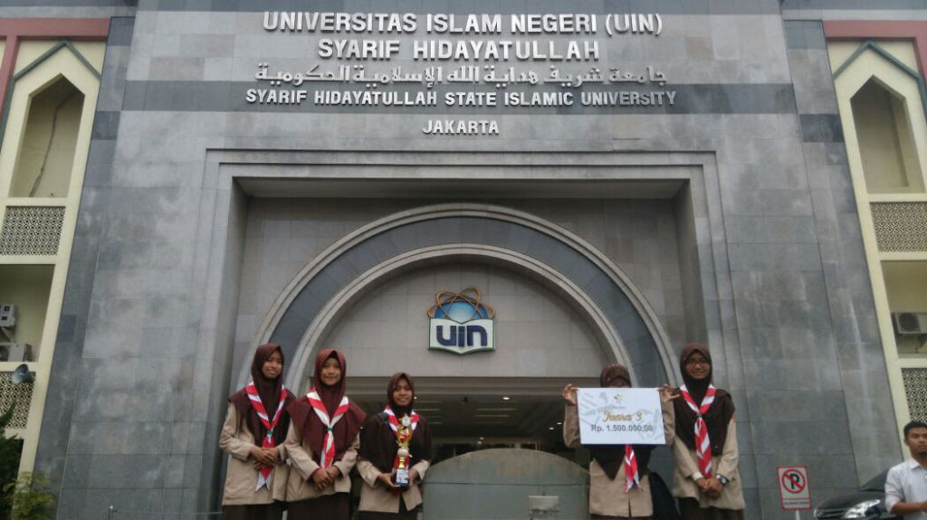 Juara 3 LKTIN JAWARNAS di UIN SYARIF HIDAYATULLAH