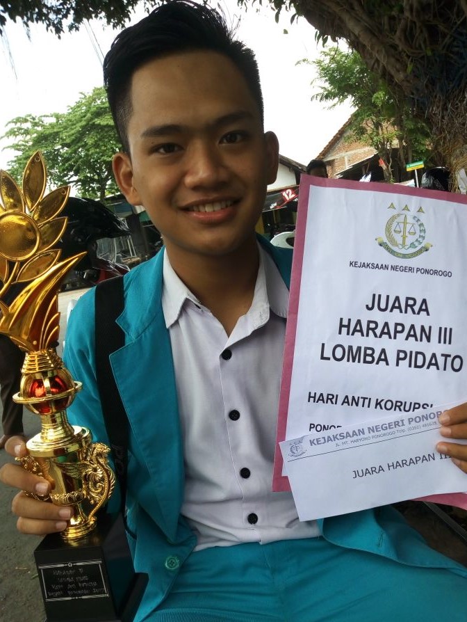 MAN 2 Ponorogo, Juara Lomba Pidato Hari Anti Korupsi MAN 2 Ponorogo, Juara Lomba Pidato Hari Anti Korupsi
