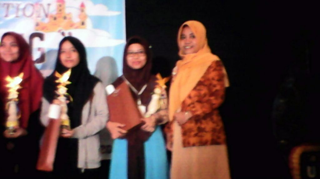 MAN 2 Ponorogo Juara 1 Story Telling di UNMUH Ponorogo MAN 2 Ponorogo Juara 1 Story Telling di UNMUH Ponorogo