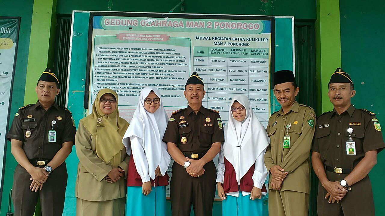 Pesan KAJARI Saat Menjadi Inspektu Upacara di MAN 2 Ponorogo Pesan KAJARI Saat Menjadi Inspektu Upacara di MAN 2 Ponorogo