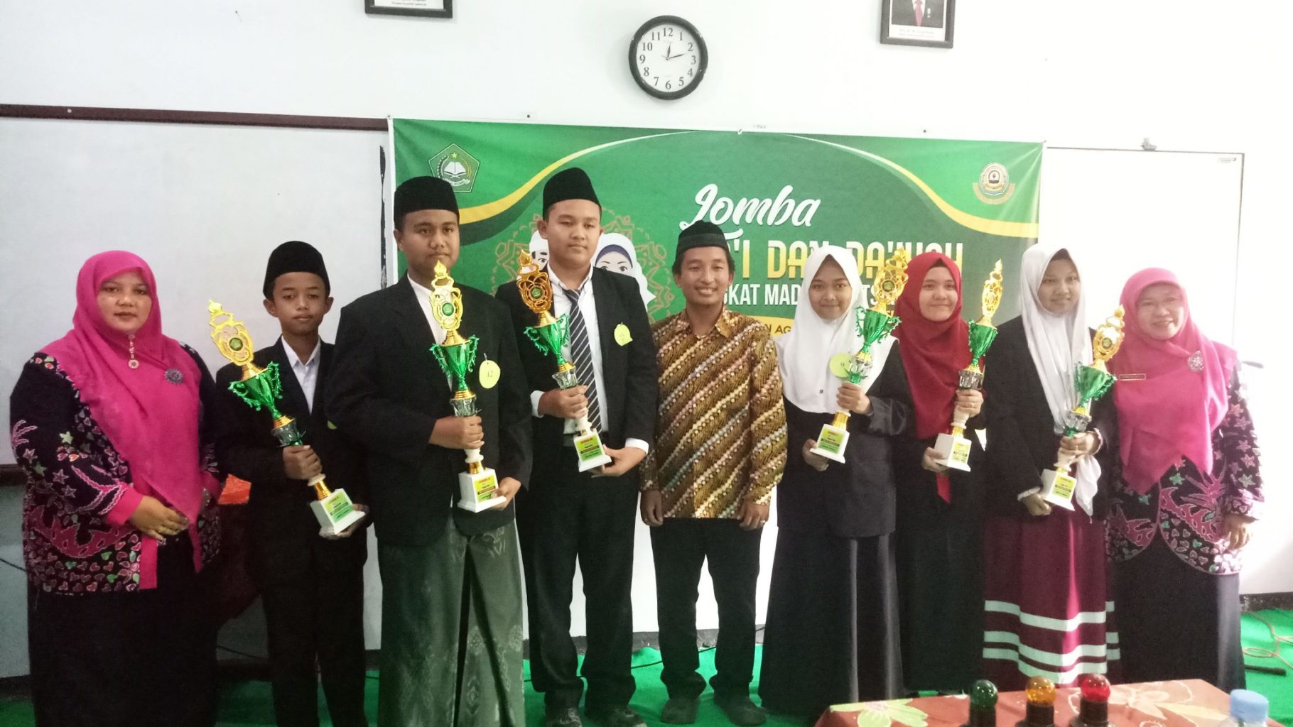 Lomba Da'i dan Da'iyah Tingkat MTS Se-Kabupaten Ponorogo Lomba Da'i dan Da'iyah Tingkat MTS Se-Kabupaten Ponorogo