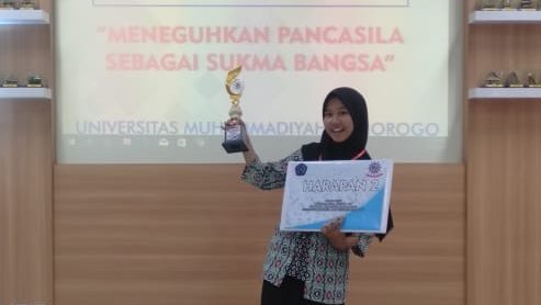 Dua Siswi MAN 2 Ponorogo Juara dalam Kepenulisan Essay Dua Siswi MAN 2 Ponorogo Juara dalam Kepenulisan Essay