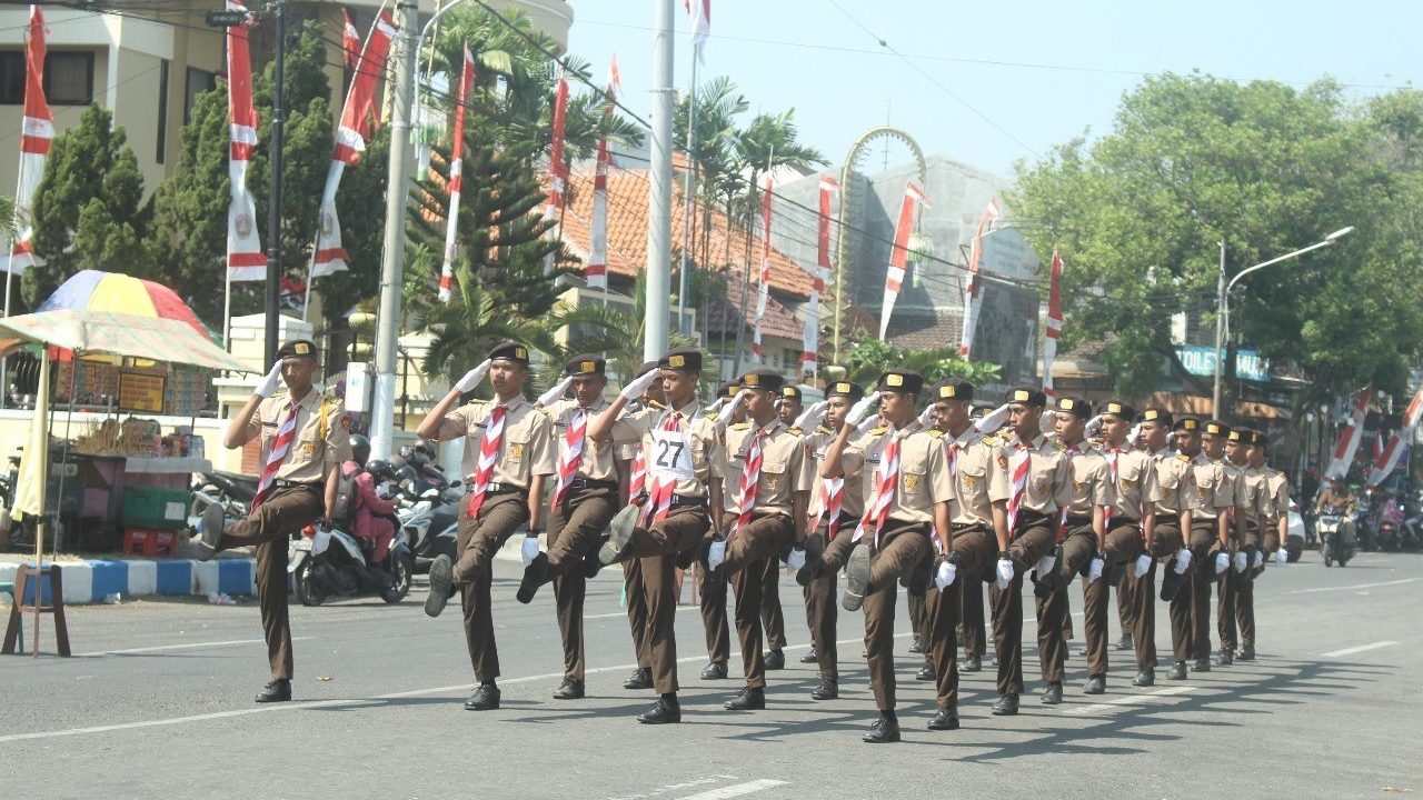 Pasukan Kirab MAN 2 Ponorogo tak Lepas dari Dukungan Pasukan Kirab MAN 2 Ponorogo tak Lepas dari Dukungan