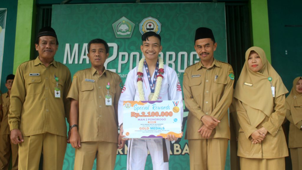 Gebyar Prestasi MAN 2 Ponorogo