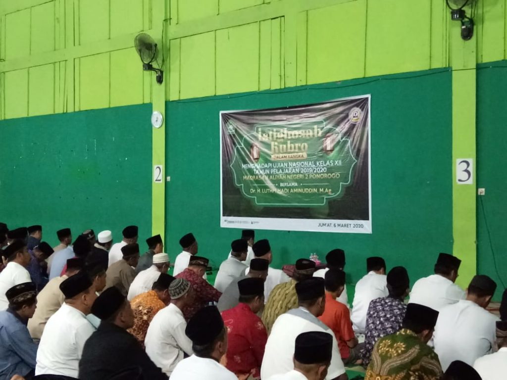 Istighosah Kubro MAN 2 Ponorogo Menjelang UNBK