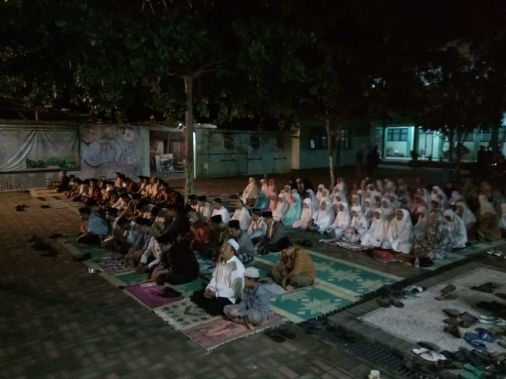 Istighosah Kubro MAN 2 Ponorogo Menjelang UNBK