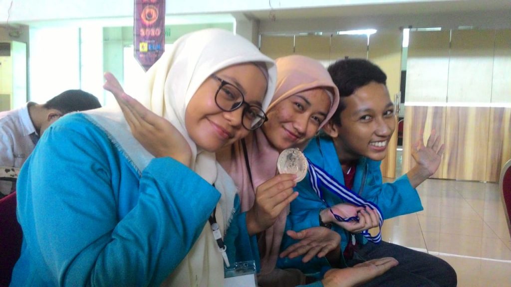 Siswa MAN 2 Ponorogo Raih Medali Perak di NIPRO ITS