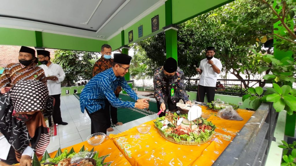 Peletakan-Batu-Pertama-Pembangunan-Gedung-Workshop-9
