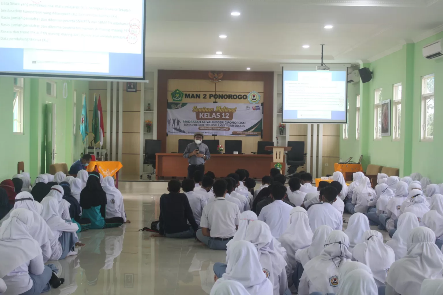 Bersiap Hadapi SNMPTN dan SBMPTN, Siswa Kelas XII Ikuti Seminar Motivasi