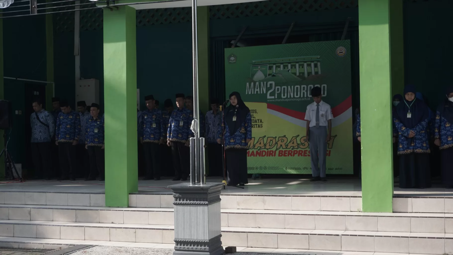 Upacara Peringatan Hari Pahlawan Nasional di MAN 2 Ponorogo