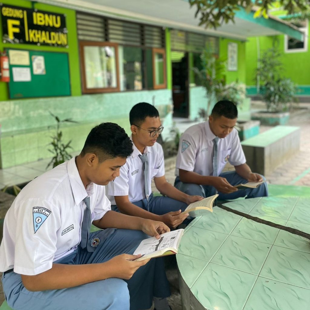 Geliat Literasi MAN 2 Ponorogo Dalam Peringatan Hari Kunjungan Perpustakaan Nasional