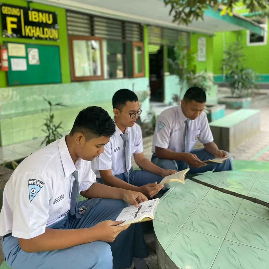 Geliat Literasi MAN 2 Ponorogo Dalam Peringatan Hari Kunjungan Perpustakaan Nasional